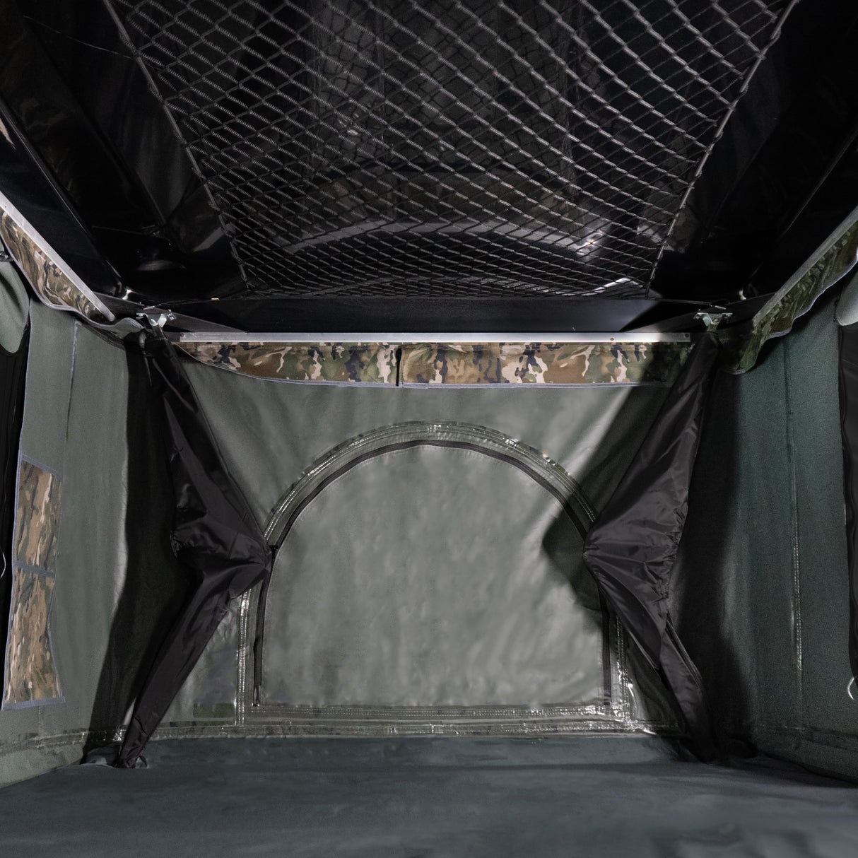 Tenda de teto para carro - camuflagem