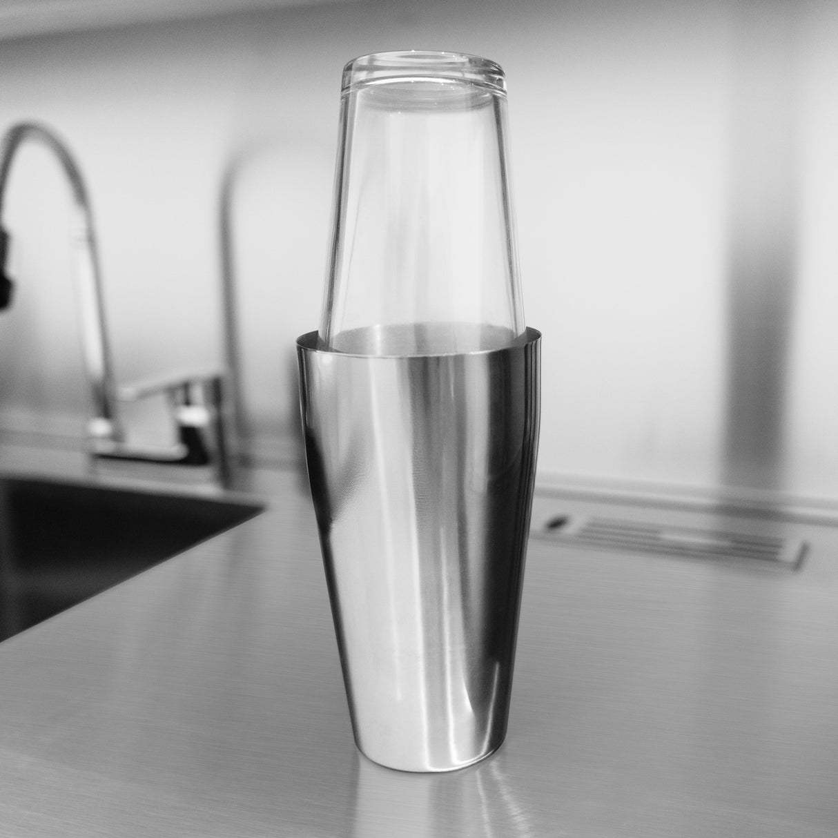 Estação de Bar Móvel em Aço Inoxidável – Efeito Madeira