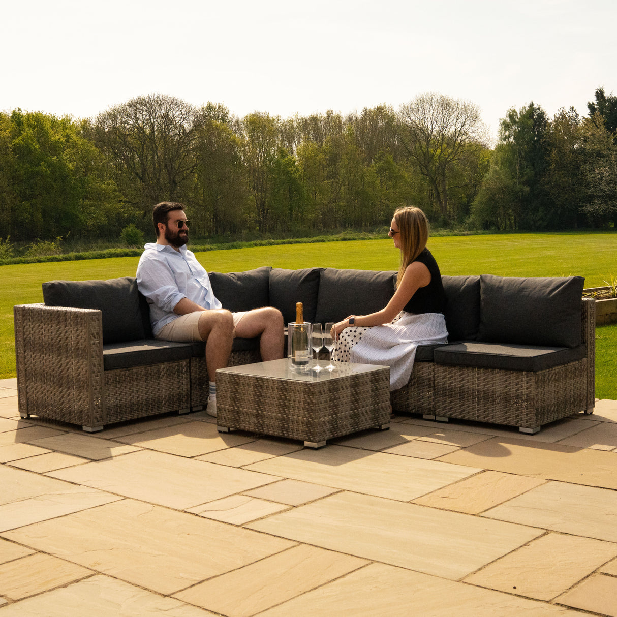 Conjunto Modular de Móveis de Pátio de Ratã - Cinza | 7 Peças