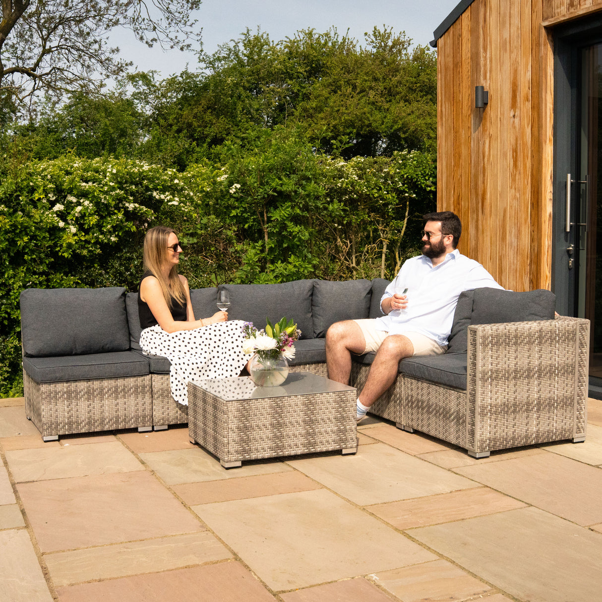 Conjunto Modular de Ratán (7 peças) com Caixa de Armazenamento 700L (Cinza)