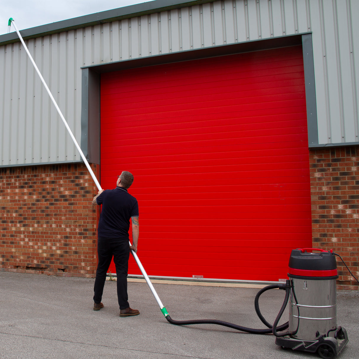 Aspirador Húmido e Seco de 80L (Mangueira de 5 m) & Extensões de Vácuo para Caleiros de 7,2 m