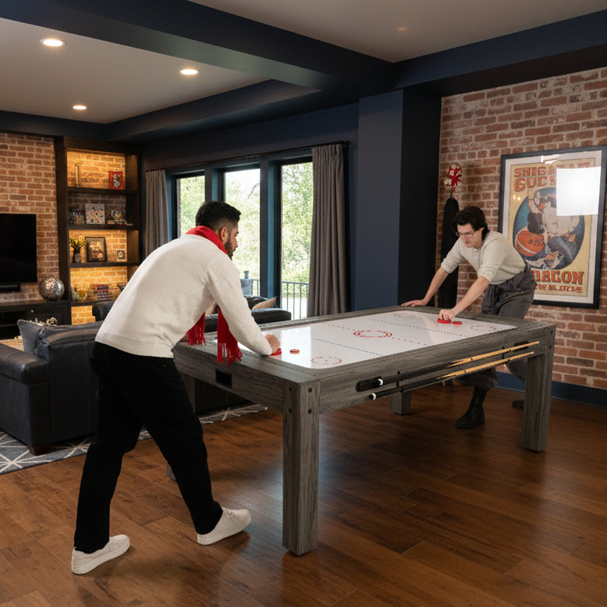 Mesa de jogos cinza com acabamento em madeira, dois jogadores em ação, ambiente moderno e aconchegante com decoração rústica