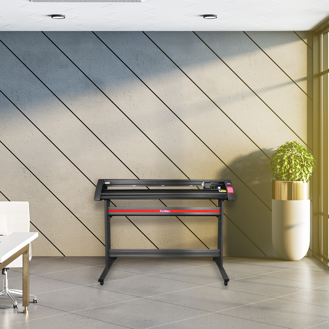 Plotter de recorte de vinil de 1350 mm com suporte preto e vermelho, posicionado em um ambiente moderno e iluminado, ao lado de uma planta decorativa
