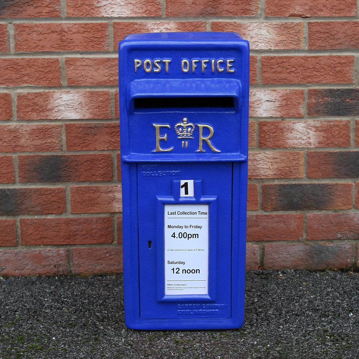 Suporte de chão e parede em ferro fundido azul escocés Royal Mail Letterbox