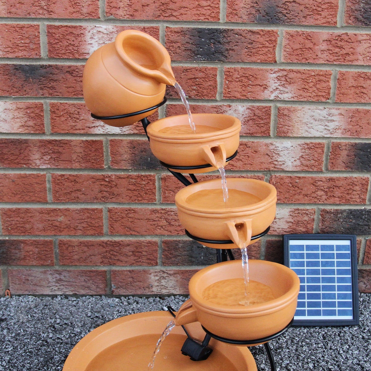 Fonte de á gua de terracota movida a energia solar, jardim, cascata, pá tio pisado