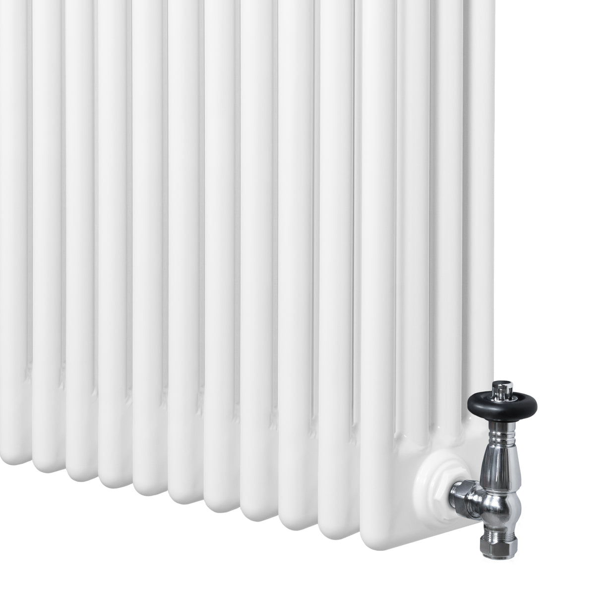 Radiador tradicional de 4 colunas, acabamento branco, com válvulas cromadas, ideal para aquecimento em ambientes internos
