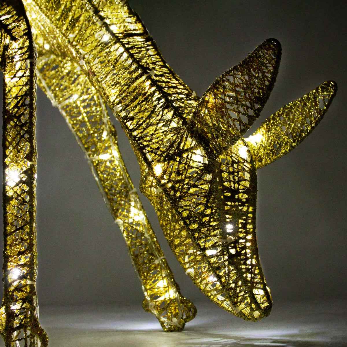 Rena Iluminada 1,2m e Veado Iluminado 0,61m Ouro + Luzes LED Brancas