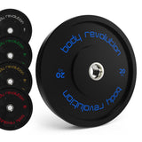 Discos bumper olímpicos pretos da Body Revolution, com pesos de 10kg, 15kg, 20kg e 25kg, destacando o design moderno e resistente