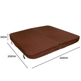 Cobertura marrom para jacuzzi, medindo 2,2m x 2,2m, com textura suave e resistente, ideal para proteção e isolamento térmico