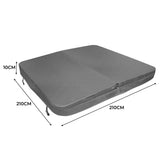 Cobertura cinza para jacuzzi, medindo 2,1m x 2,1m, com superfície lisa e textura acolchoada, ideal para proteção e isolamento