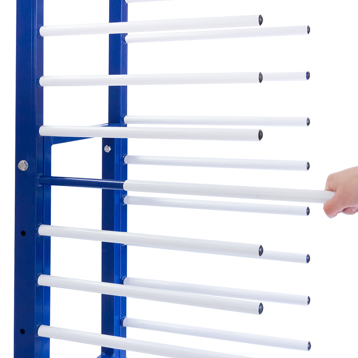 Carrinho combinado azul com hastes brancas para secagem, ideal para organizar e facilitar o processo de pulverização em ambientes de trabalho