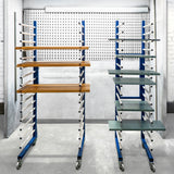 Carrinho combinado para secagem com estrutura azul, prateleiras de madeira clara e verde, ideal para organização e eficiência em ambientes de trabalho