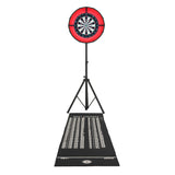 Jogo de dardos com moldura LED vermelha, suporte preto e tapete com marcações brancas, ideal para jogos em casa ou festas