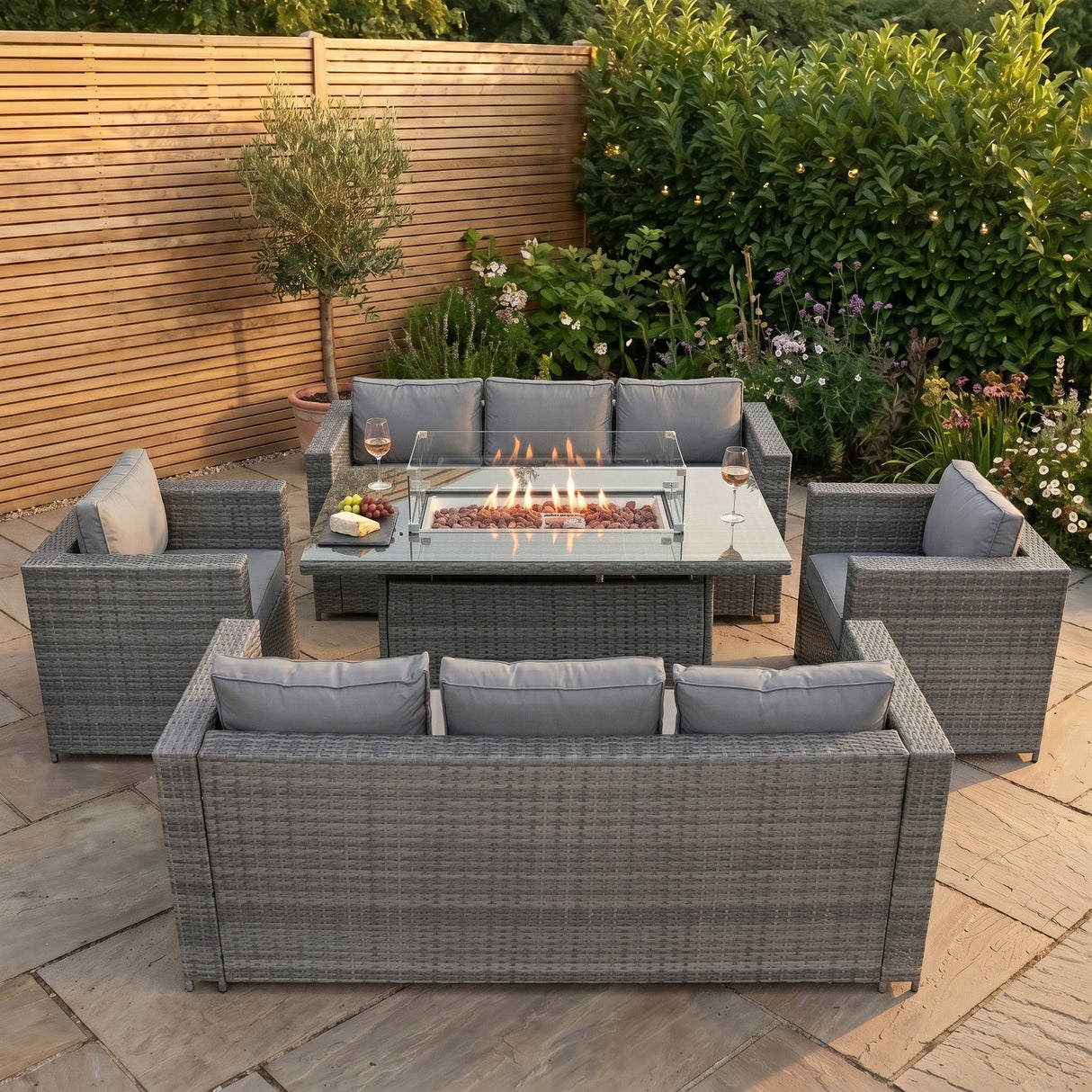 Conjunto de Jardim em Rattan 8 Lugares com Mesa de Fogo a Gás – Cinzento