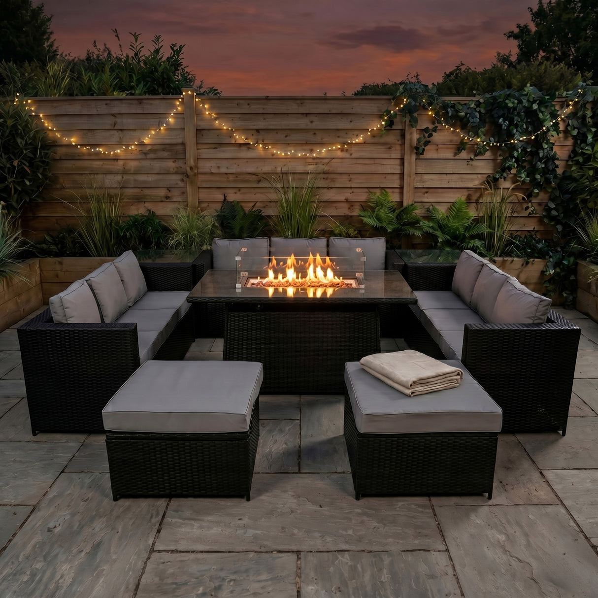 Conjunto de Jardim em Rattan 11 Lugares com Mesa de Fogo a Gás – Preto