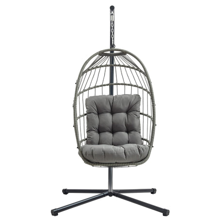 Cadeira suspensa tipo ovo em rattan cinzento, com estrutura metálica e almofada acolchoada, ideal para relaxar em ambientes internos ou externos