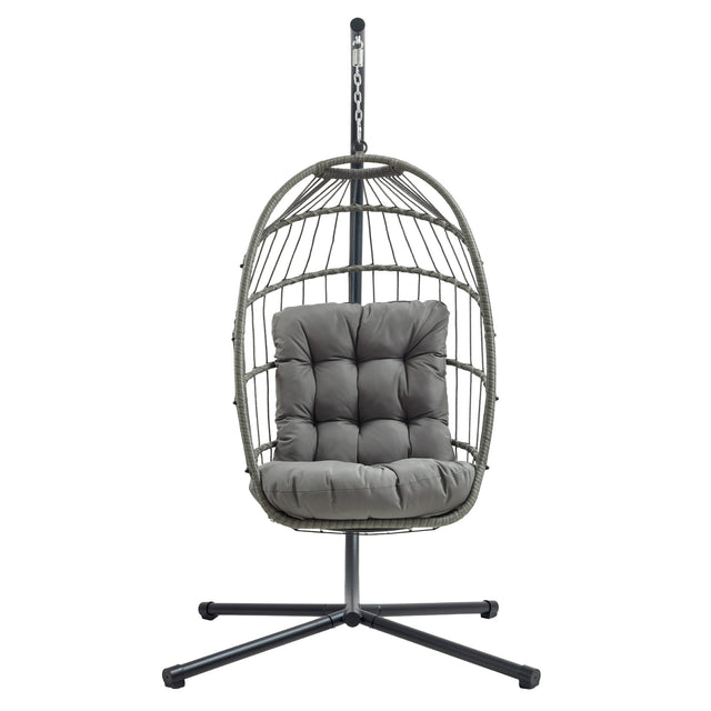Cadeira suspensa tipo ovo em rattan cinzento, com estrutura metálica e almofada acolchoada, ideal para relaxar em ambientes internos ou externos