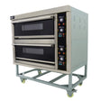 Forno comercial grande para pizza KuKoo com estrutura metálica prateada, duas câmaras de aquecimento e controle digital de temperatura