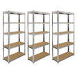 Estantes galvanizadas em metal prateado, com prateleiras de MDF marrom, medindo 90cm x 180cm x 30cm, ideais para armazenamento