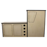 Revestimento cinza fumê para van, com textura suave, armário e cozinha compacta, ideal para campers, 11 m² de área útil