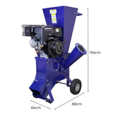 Rachador de toras T-Mech 7T em azul, com motor potente de 15HP, rodas para mobilidade e funil de saída para madeira triturada