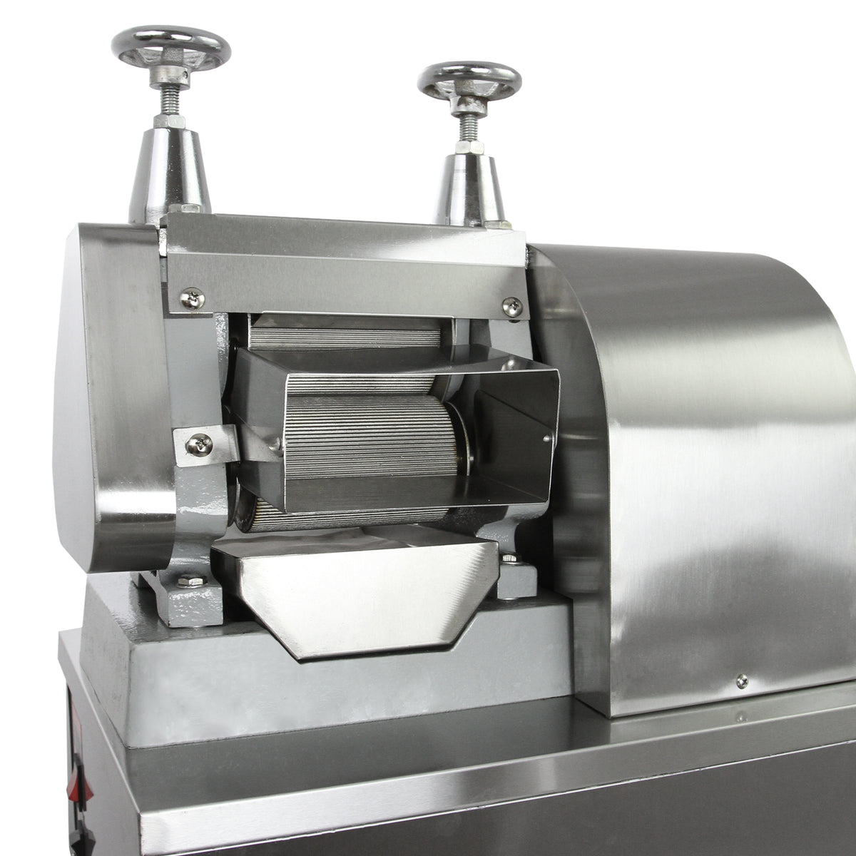 Máquina de suco de cana de aço inoxidável com acabamento polido, detalhes em metal brilhante e design robusto e funcional
