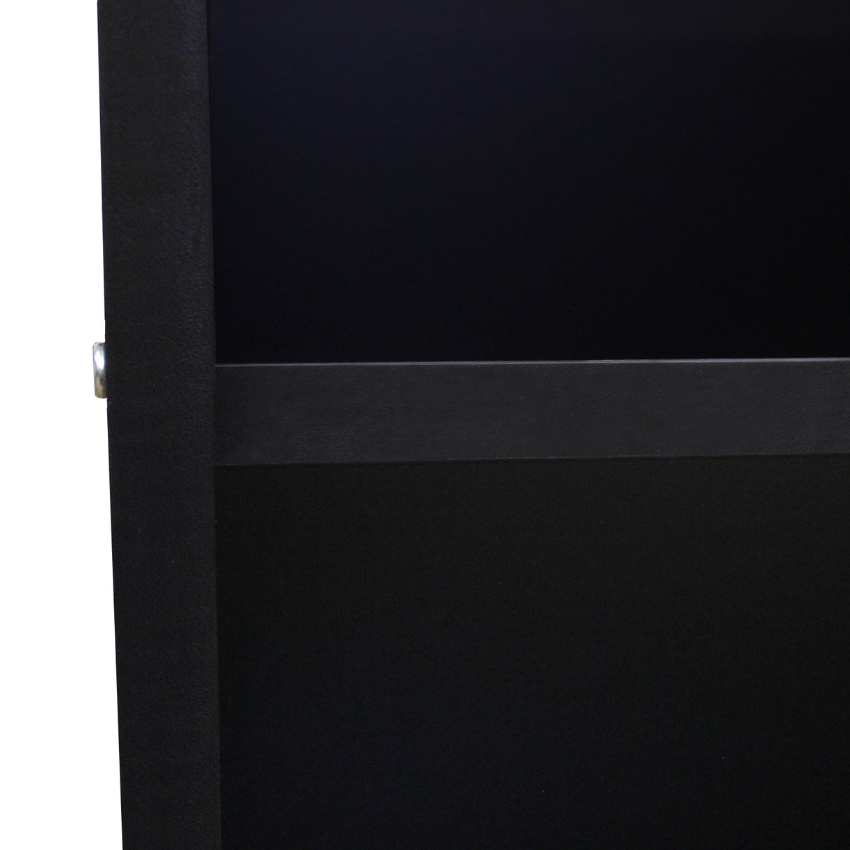 Balcão de loja A1200 em preto, com acabamento liso e moderno, ideal para exibição de produtos em ambientes comerciais
