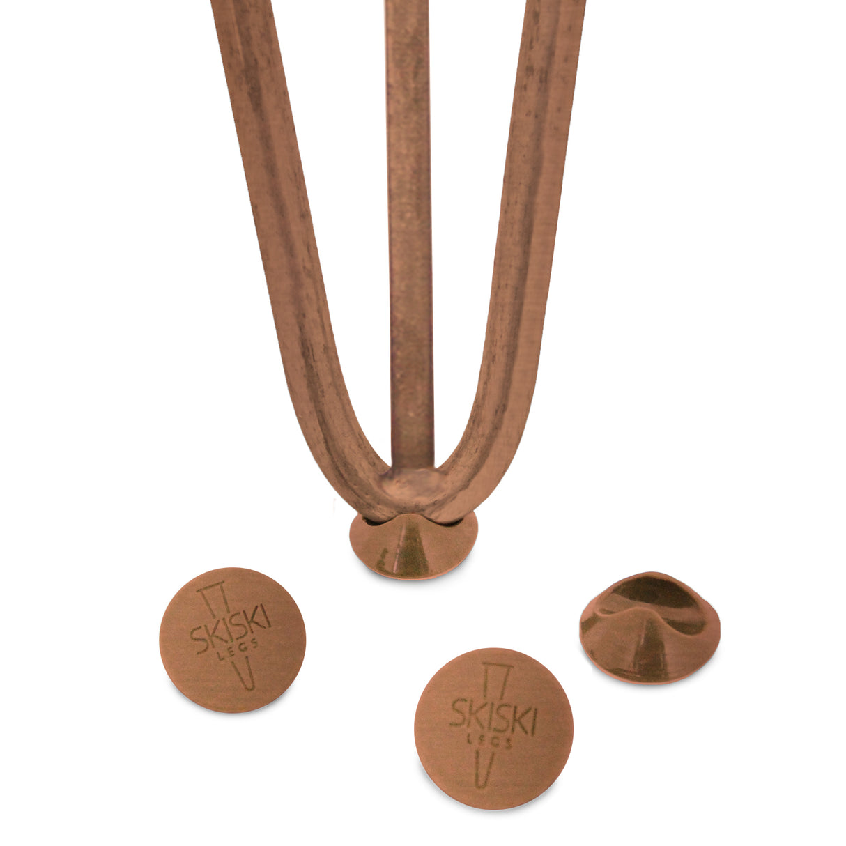 Pernas de garfo de mesa SkiSki em bronze, com três dentes de 12 mm, destacando detalhes e acabamentos elegantes e modernos