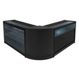 Conjunto de balcões comerciais "TRITON" em preto, com iluminação LED, design moderno e superfícies de vidro para exibição de produtos