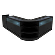 Conjunto de balcões comerciais em preto, com iluminação LED, design moderno e superfícies lisas, ideal para exibição de produtos