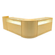 Conjunto de balcões comerciais em cor maple, com acabamento liso, iluminação LED suave e design moderno em formato em L