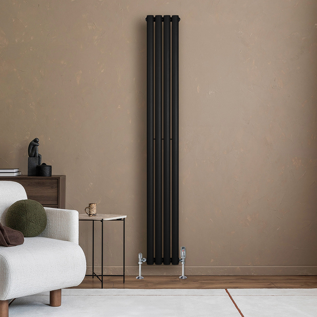 Radiador de coluna simples oval preto, 1800 mm x 240 mm, com design elegante e acabamento liso, instalado em parede clara