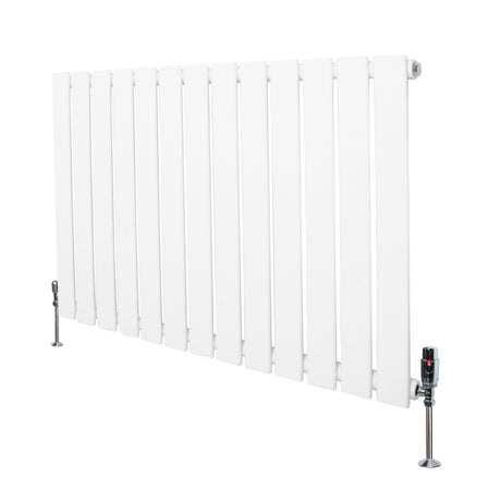 Radiador plano de coluna simples, 600 x 910 mm, acabamento branco, com válvulas metálicas e design moderno e elegante