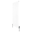 Radiador plano de coluna simples, 1600 x 700 mm, acabamento branco, com design vertical e válvulas na base para controle de temperatura