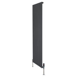 Radiador plano de coluna única cinzento antracite, com design vertical e válvulas, medindo 1800 mm x 560 mm, ideal para aquecimento