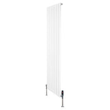 Radiador plano de coluna única, 1800 mm x 560 mm, com acabamento branco e válvulas, ideal para aquecimento eficiente e moderno
