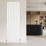 Radiador plano de coluna única, 1800 mm x 560 mm, acabamento branco, design moderno com linhas retas e válvulas elegantes