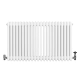 Radiador tradicional branco de 4 colunas, com acabamento liso e válvulas laterais, ideal para aquecimento eficiente em ambientes