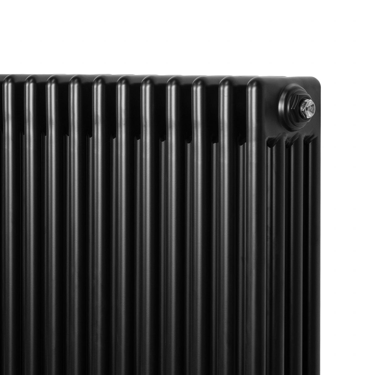Radiador tradicional preto de 4 colunas, 1800 x 290 mm, com acabamento liso e válvulas visíveis, ideal para aquecimento eficiente