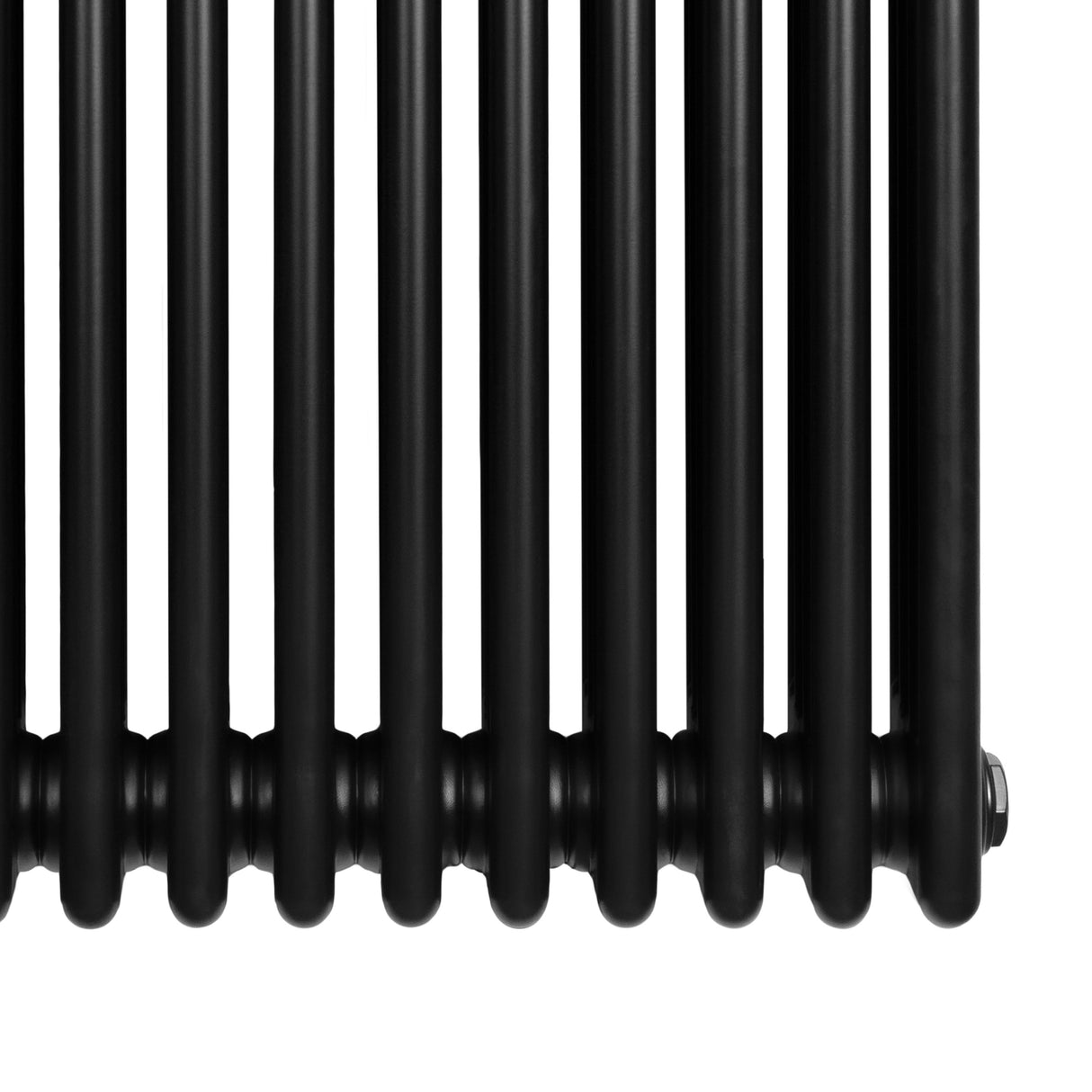 Radiador tradicional preto de 4 colunas, com acabamento liso e brilhante, ideal para aquecimento eficiente em ambientes internos
