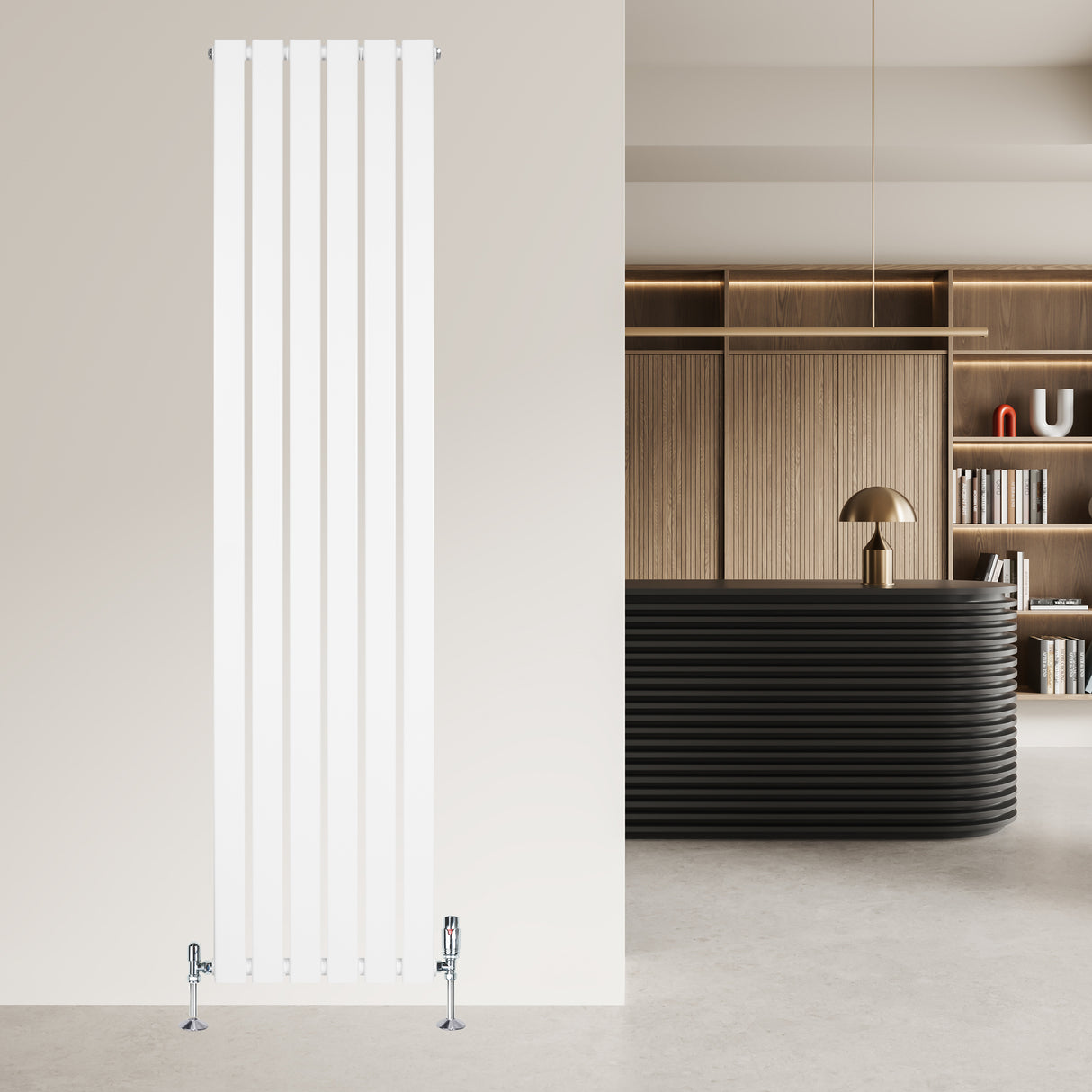 Radiador de coluna única branco, 1800 mm x 420 mm, com design moderno e linhas retas, instalado em parede clara e ambiente minimalista