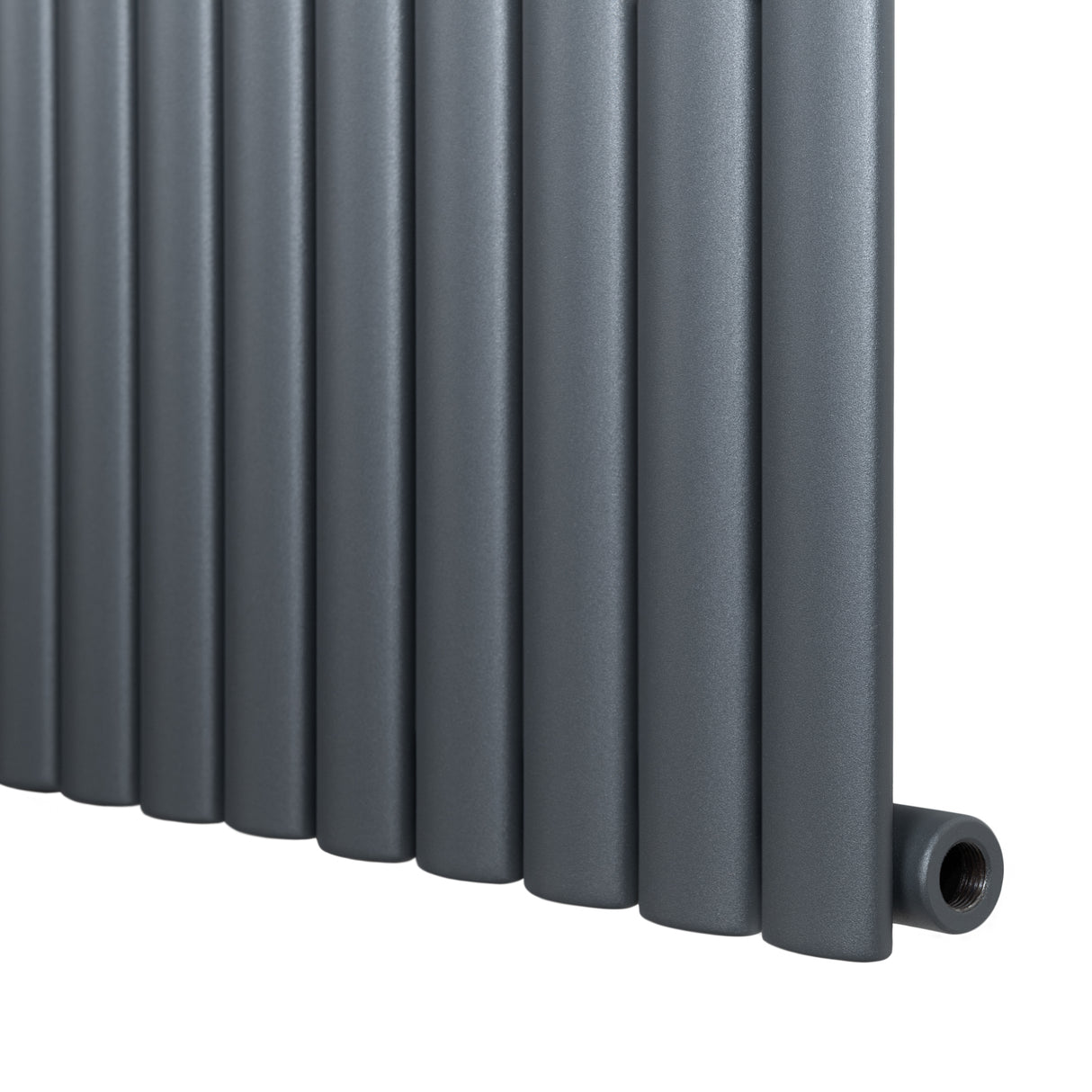 Radiador de coluna simples oval cinza antracite, com acabamento fosco e formato elegante, ideal para aquecimento em ambientes modernos