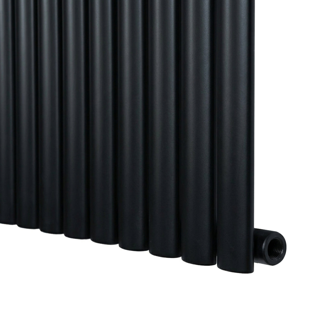 Radiador de coluna simples oval preto, 600 mm x 1620 mm, com tubos verticais lisos e acabamento fosco elegante e moderno