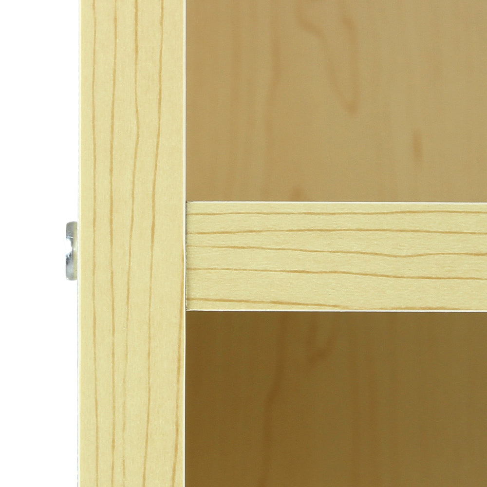 Balcão e expositor de varejo Pulsar Maple em madeira clara, com acabamento liso e prateleiras ajustáveis, ideal para exibição de produtos